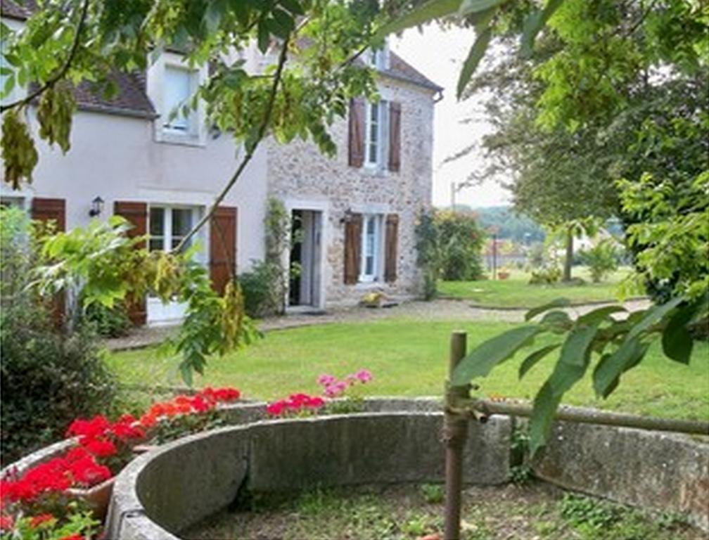 La Roulotte De Pommette Et Billy Bed & Breakfast La Hoguette Екстериор снимка