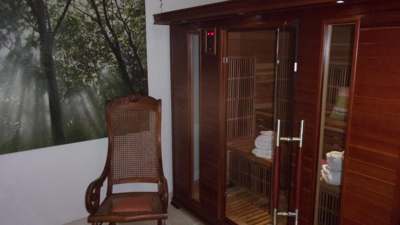 La Roulotte De Pommette Et Billy Bed & Breakfast La Hoguette Екстериор снимка